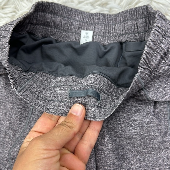 Lululemon Hotty Hot Short II *Long 4" Heather Lux Multi Black / Heathered Black - Picture 2 of 6